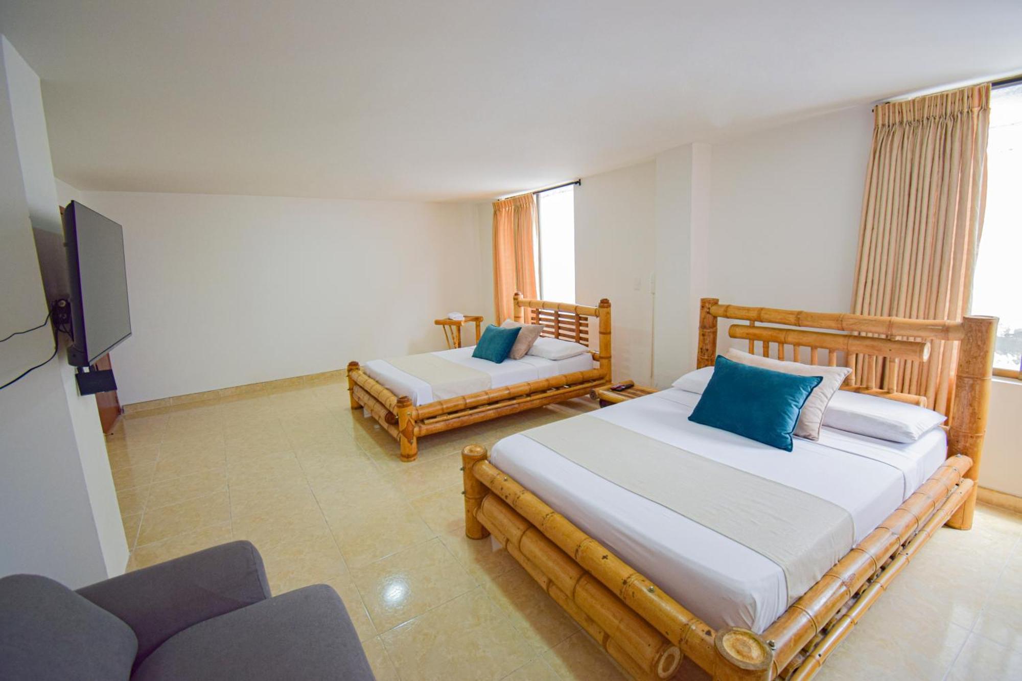 Hotel Toledo Plaza Armenia  Exterior photo