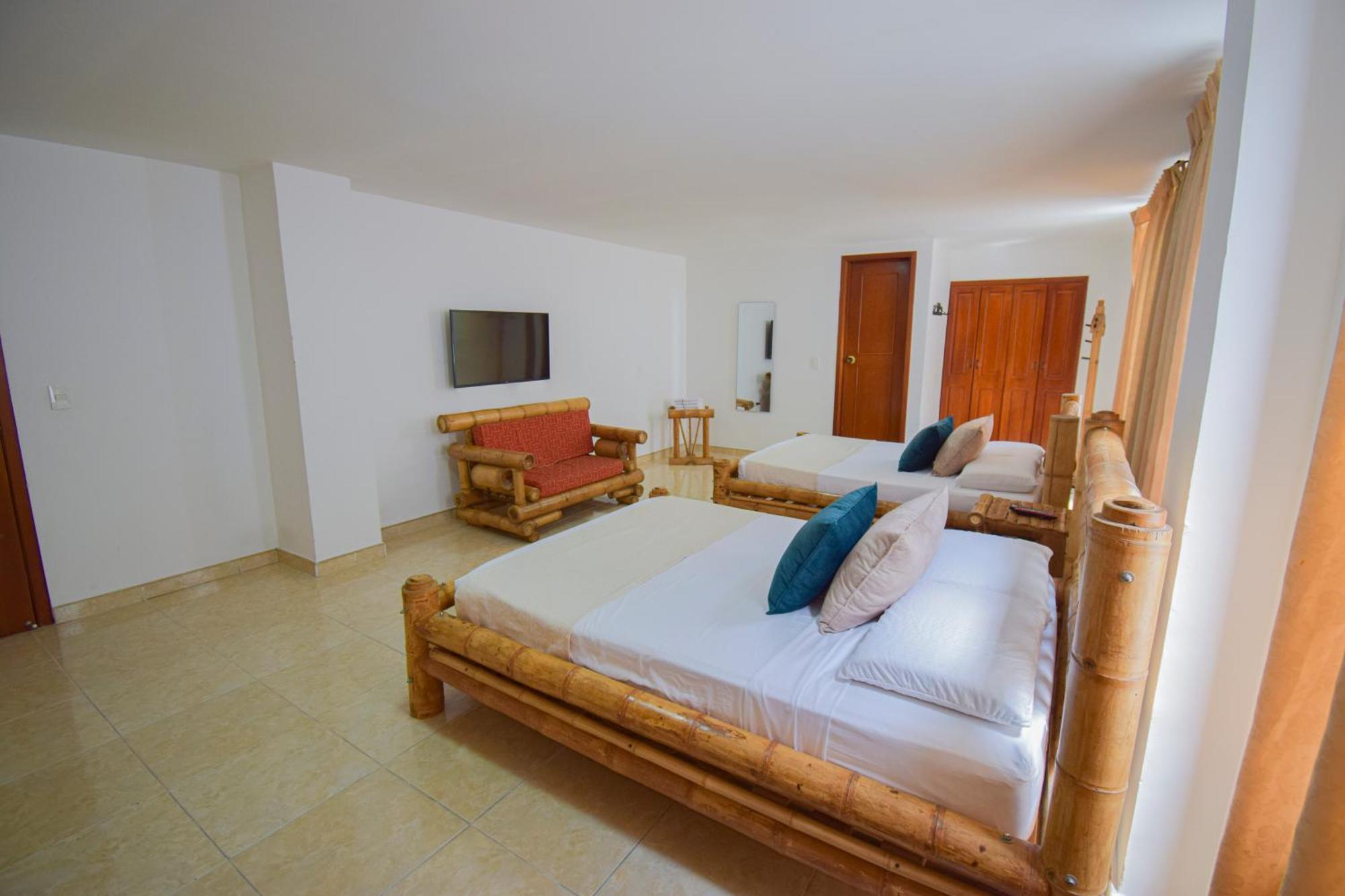 Hotel Toledo Plaza Armenia  Exterior photo