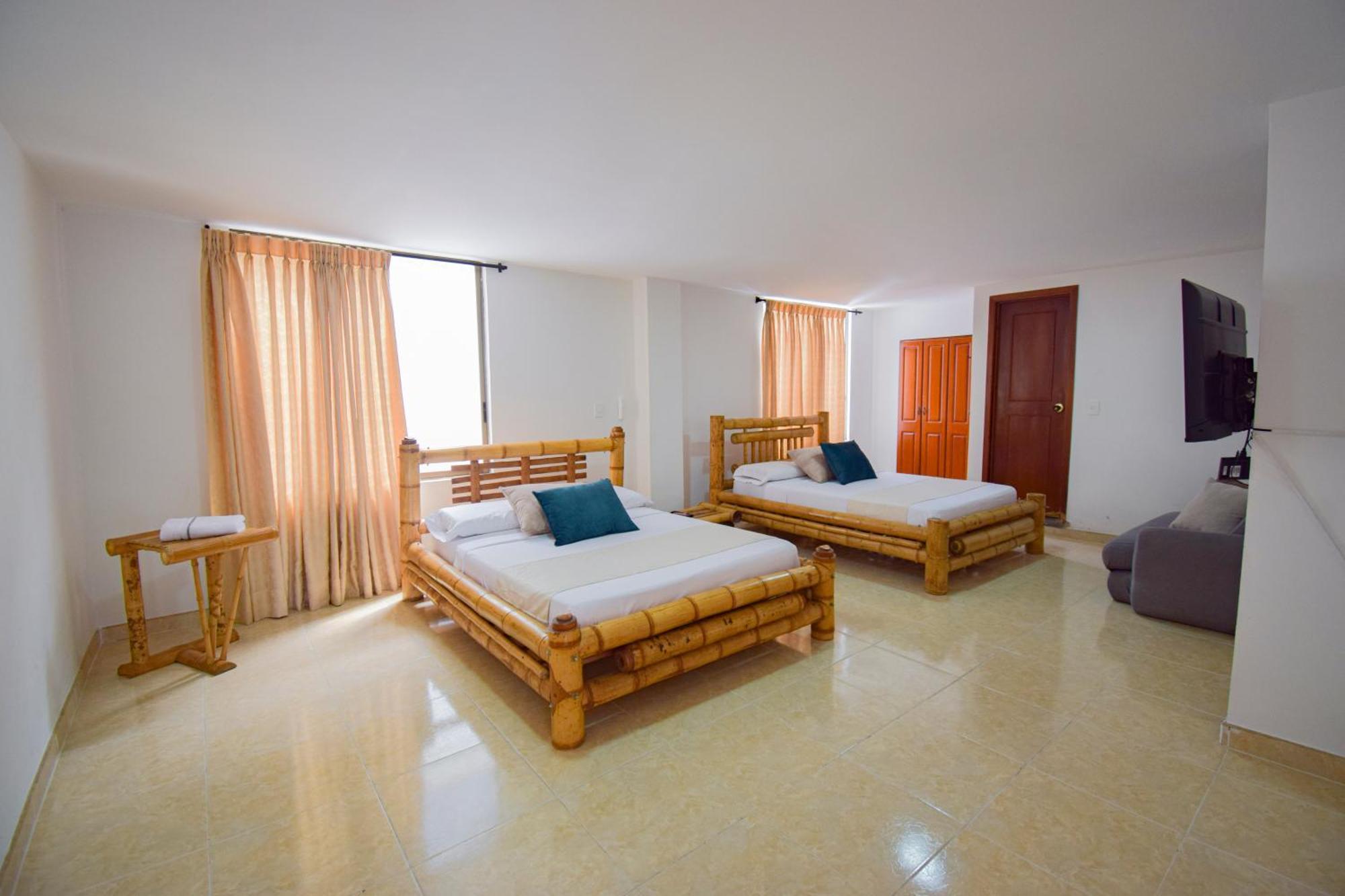 Hotel Toledo Plaza Armenia  Exterior photo