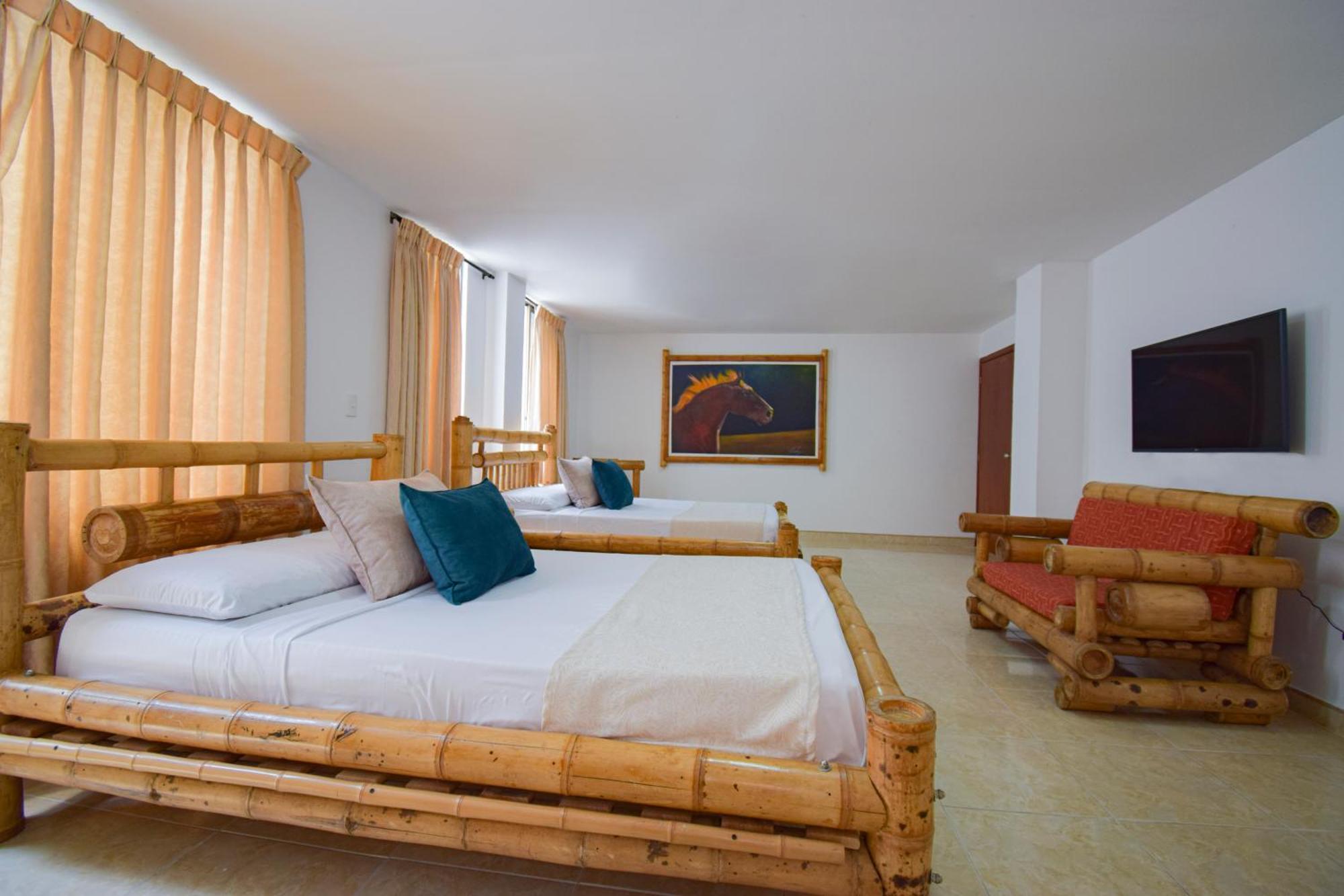 Hotel Toledo Plaza Armenia  Exterior photo