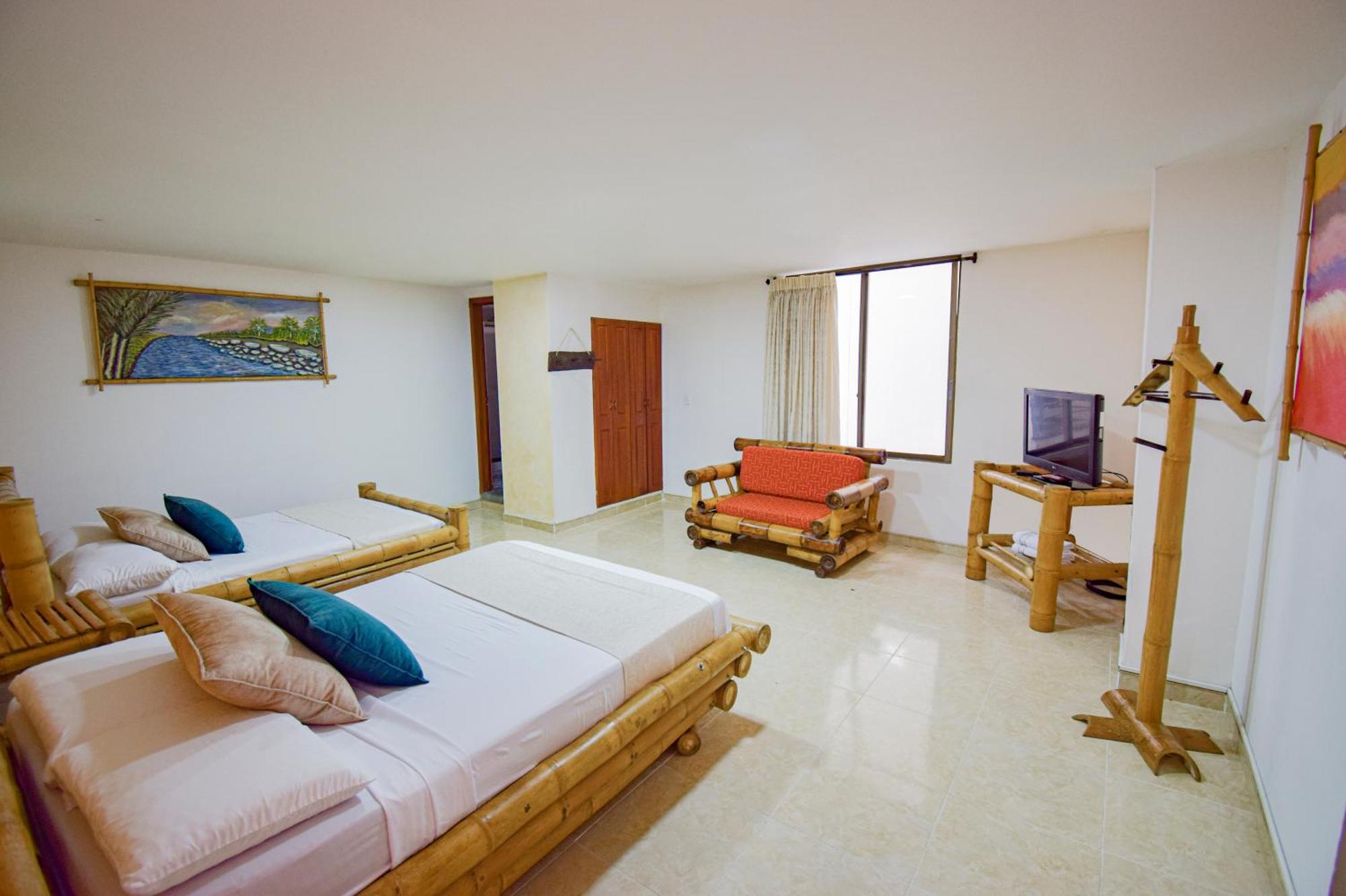 Hotel Toledo Plaza Armenia  Exterior photo