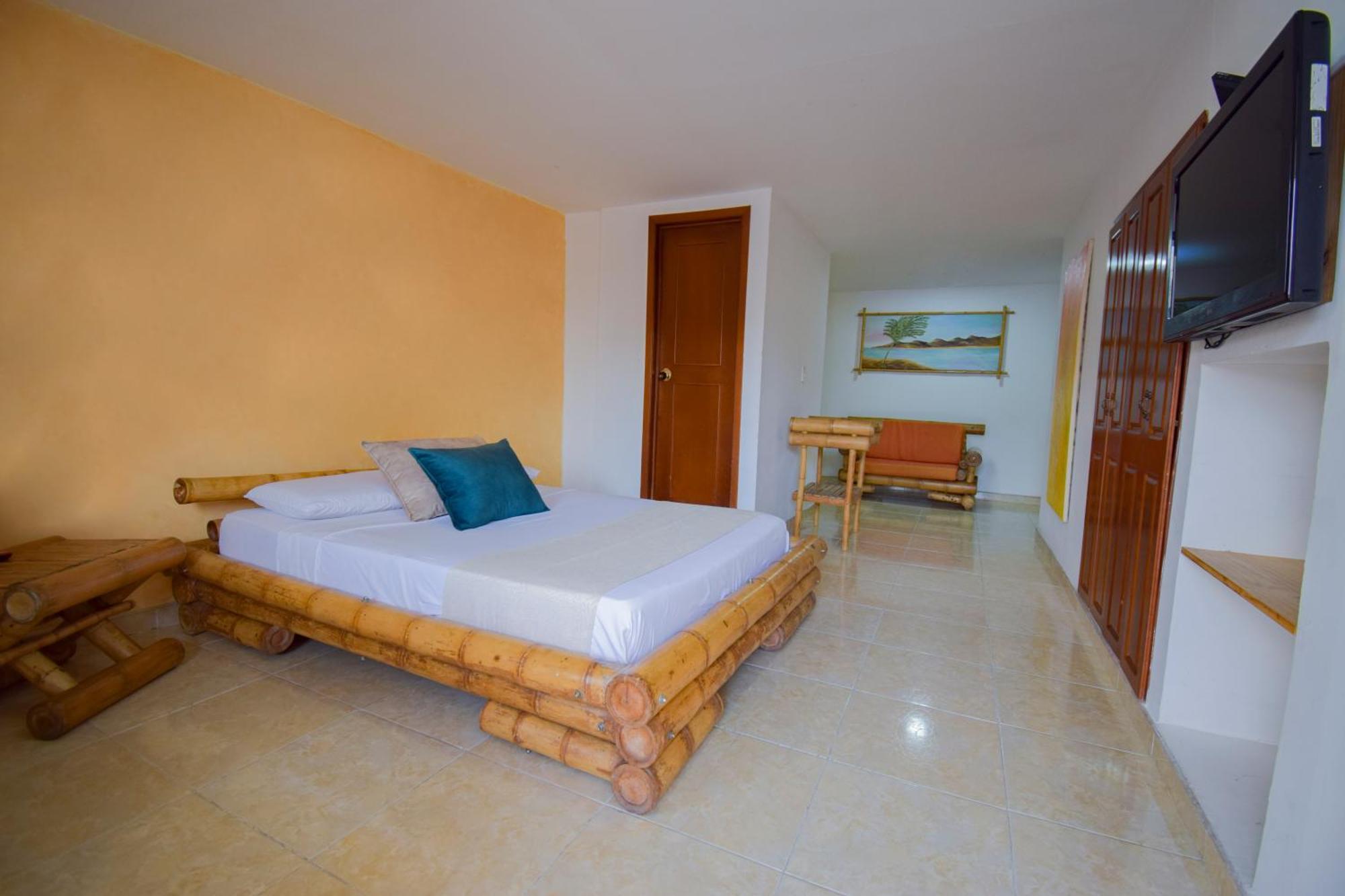 Hotel Toledo Plaza Armenia  Exterior photo