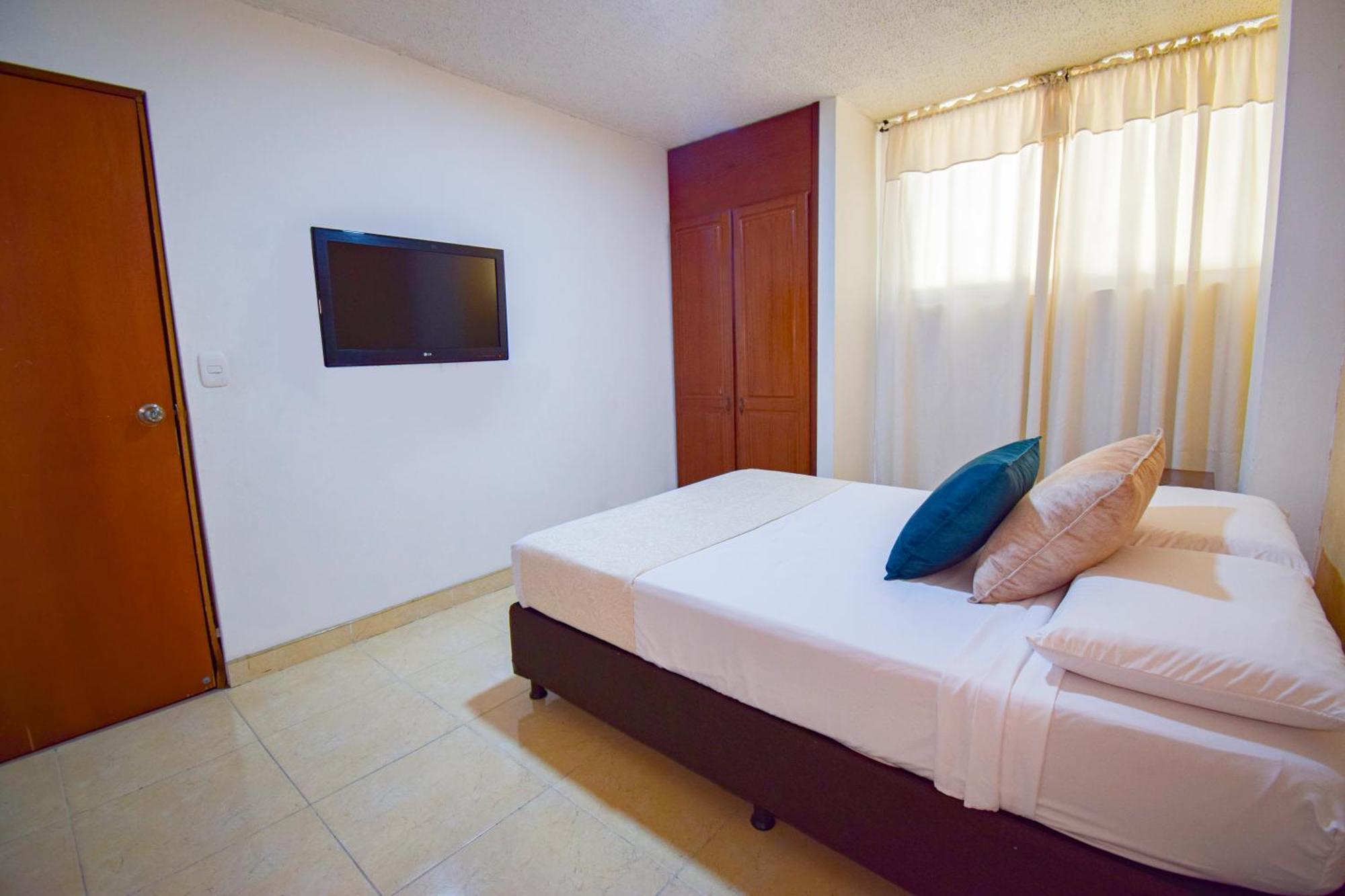 Hotel Toledo Plaza Armenia  Exterior photo