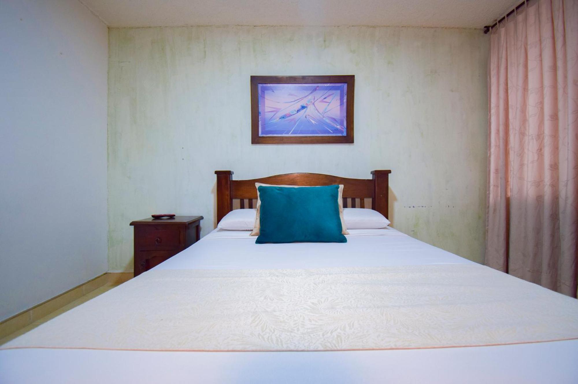 Hotel Toledo Plaza Armenia  Exterior photo