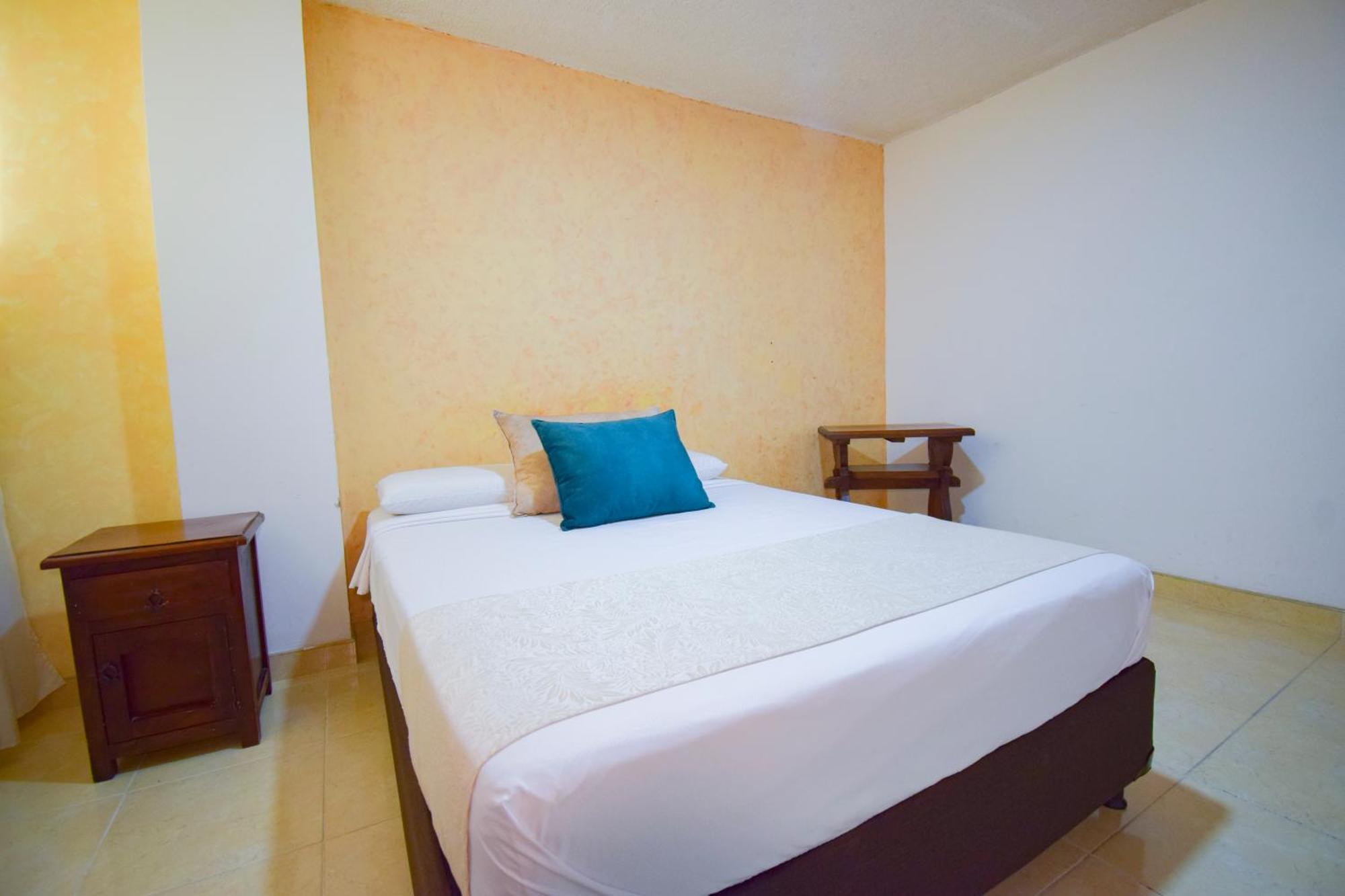 Hotel Toledo Plaza Armenia  Exterior photo