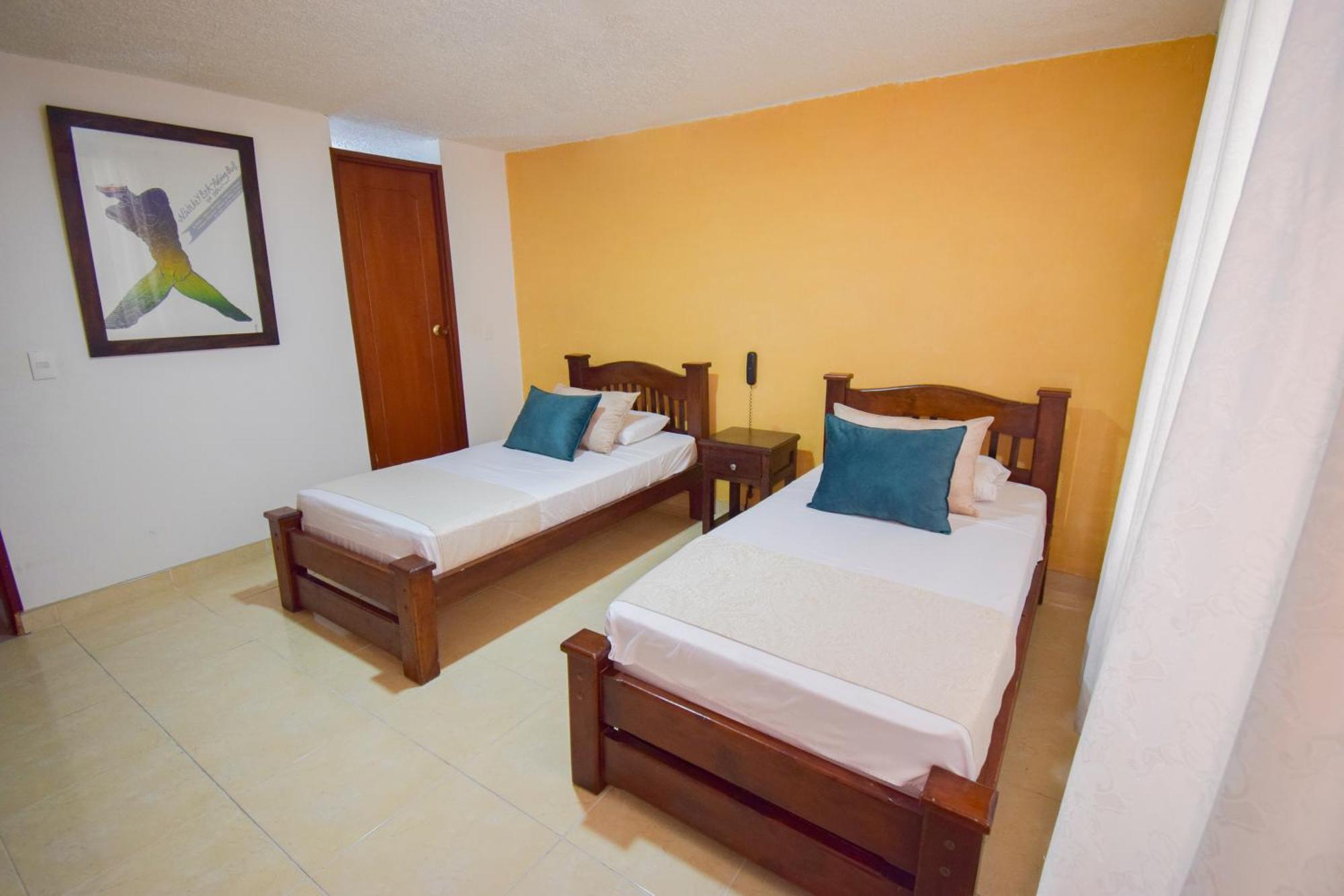 Hotel Toledo Plaza Armenia  Exterior photo