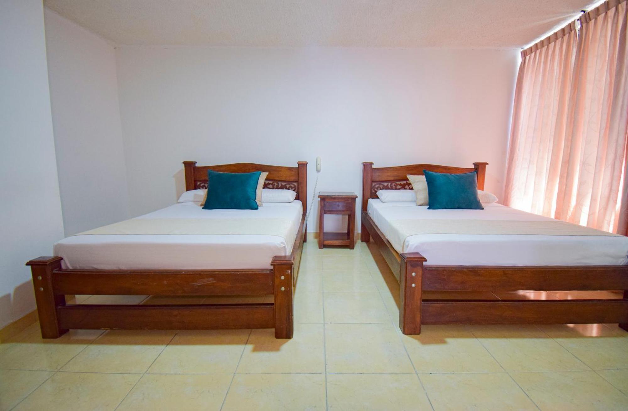 Hotel Toledo Plaza Armenia  Exterior photo