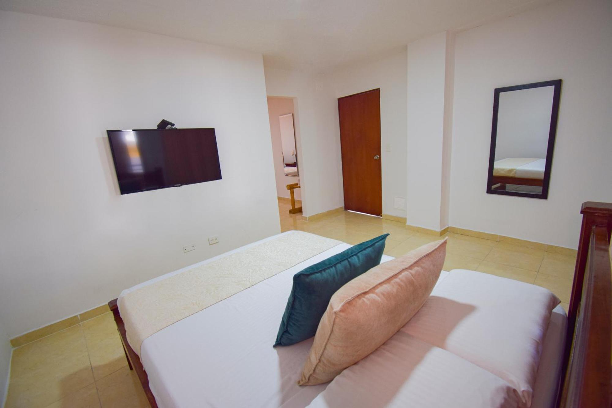 Hotel Toledo Plaza Armenia  Exterior photo