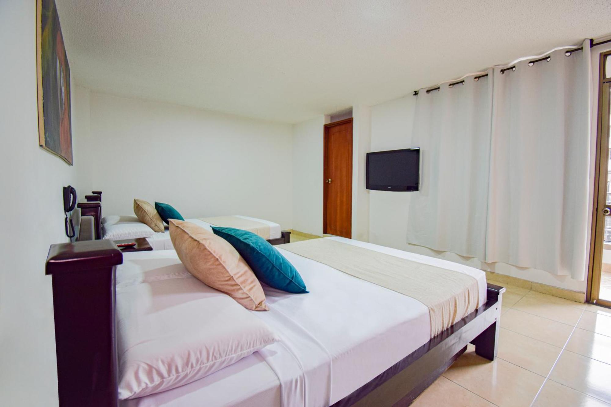 Hotel Toledo Plaza Armenia  Exterior photo