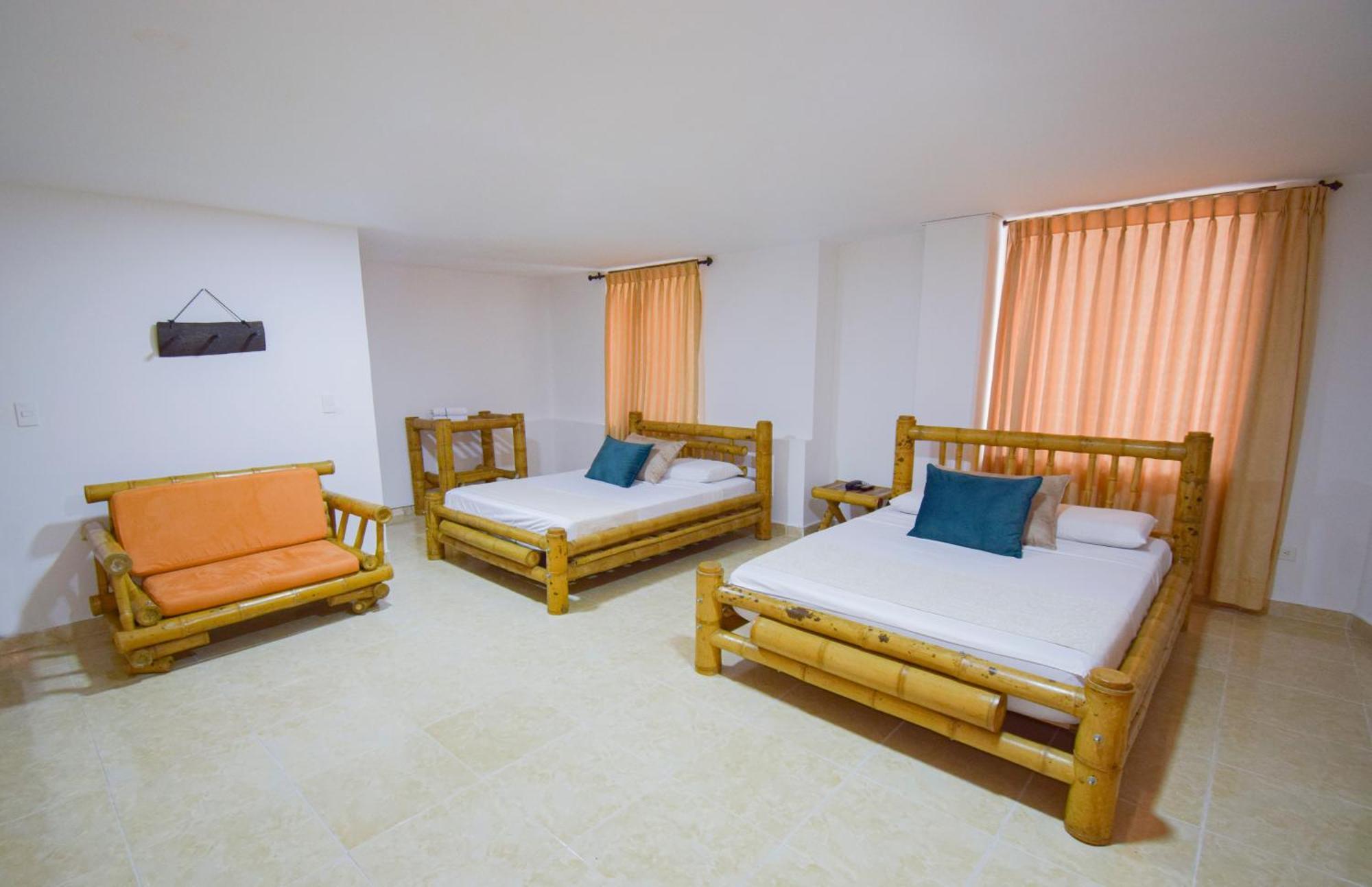 Hotel Toledo Plaza Armenia  Exterior photo