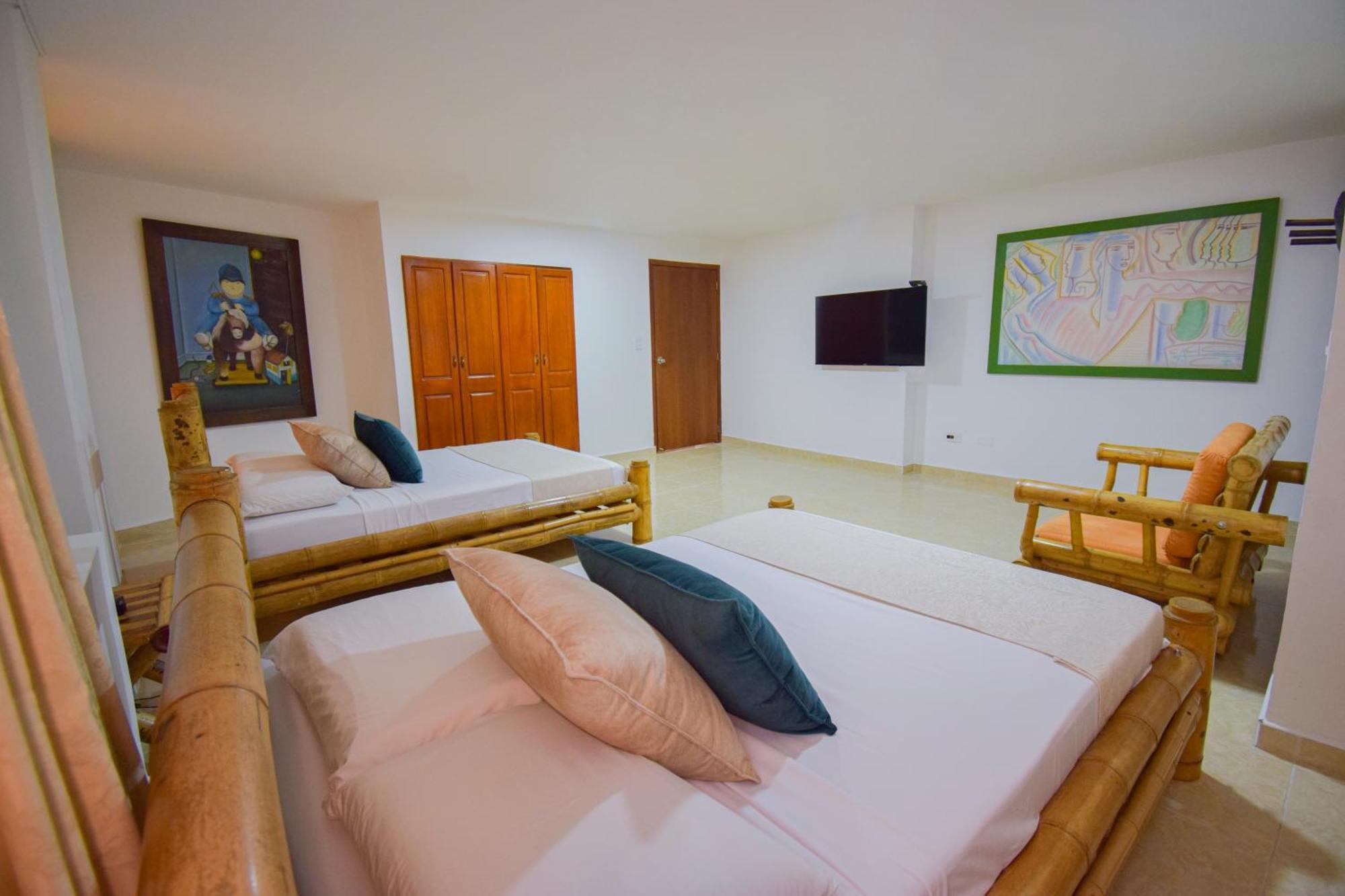 Hotel Toledo Plaza Armenia  Exterior photo