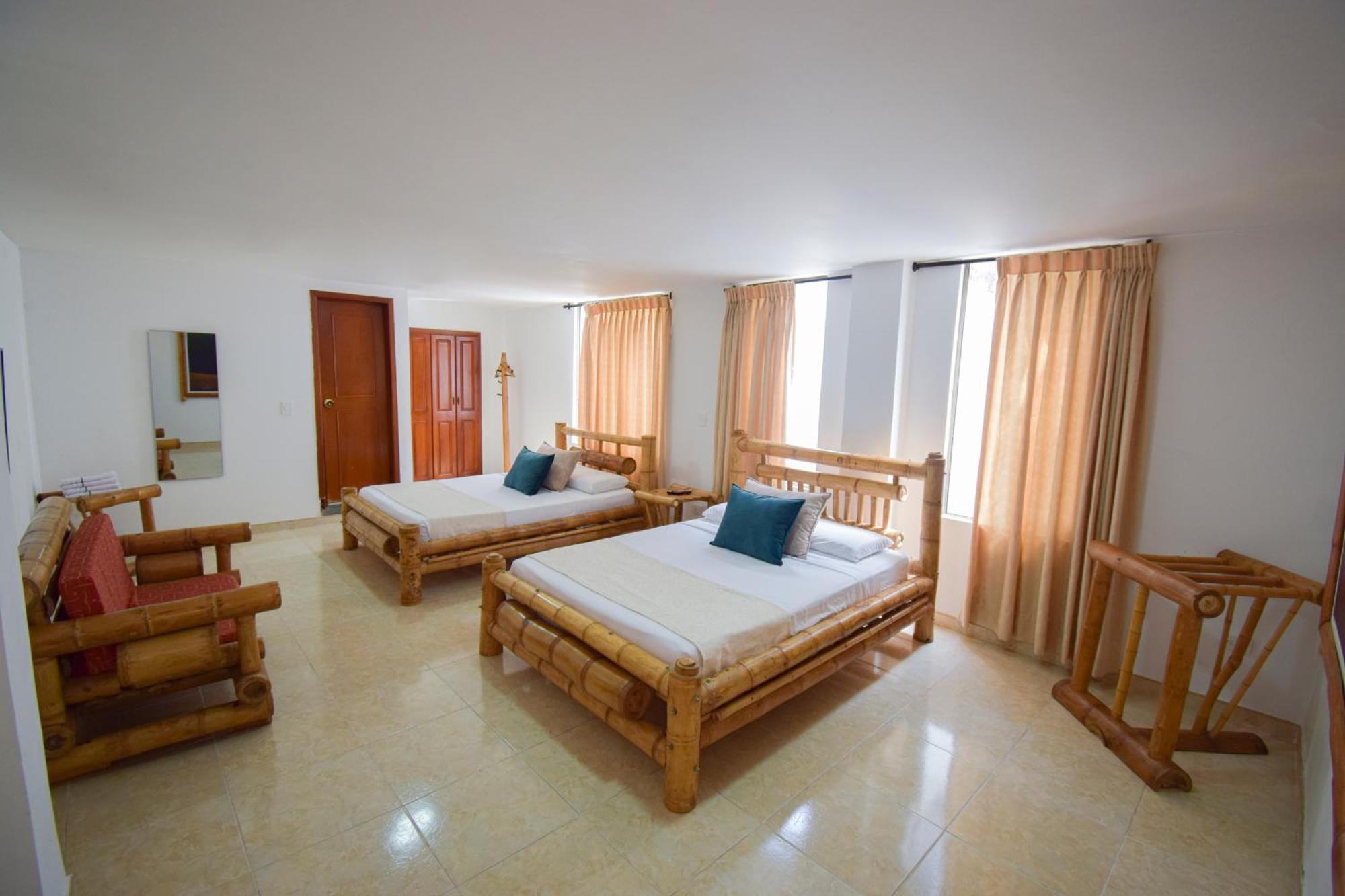 Hotel Toledo Plaza Armenia  Exterior photo